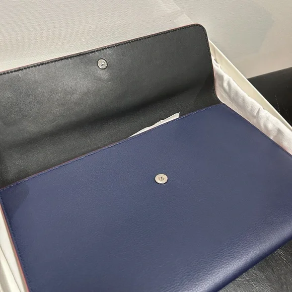 Alexander McQueen Dark Blue Leather Clutch - Picture 6 of 7